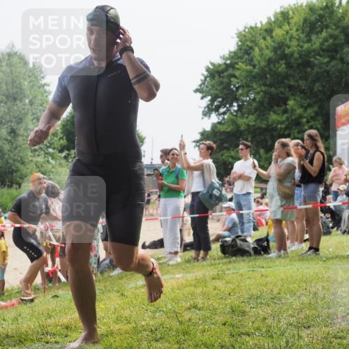 15.06.2025 - 27. Vierlanden-Triathlon KatJ http://msf.ph/oto/8031023 15.06.2025 11:08:44 Schwimmen 671, 703, 719, 720, 852, 863 meine-sportfotos.de