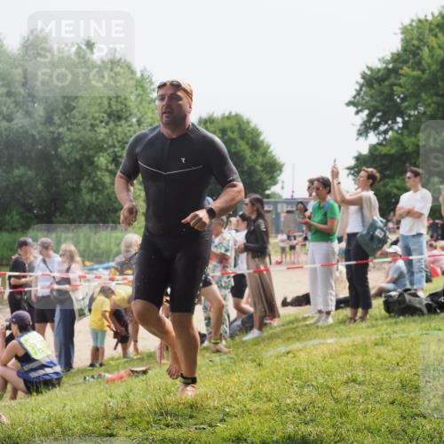 15.06.2025 - 27. Vierlanden-Triathlon KatJ http://msf.ph/oto/8031050 15.06.2025 11:08:47 Schwimmen 671, 703, 719, 720, 852, 863 meine-sportfotos.de