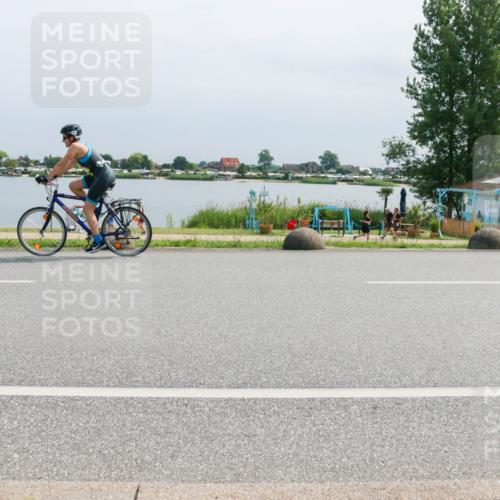 21.06.2025 - 27. Vierlanden-Triathlon H.Heesch http://msf.ph/oto/8031059 15.06.2025 11:32:10 Radfahren 144, 892 meine-sportfotos.de