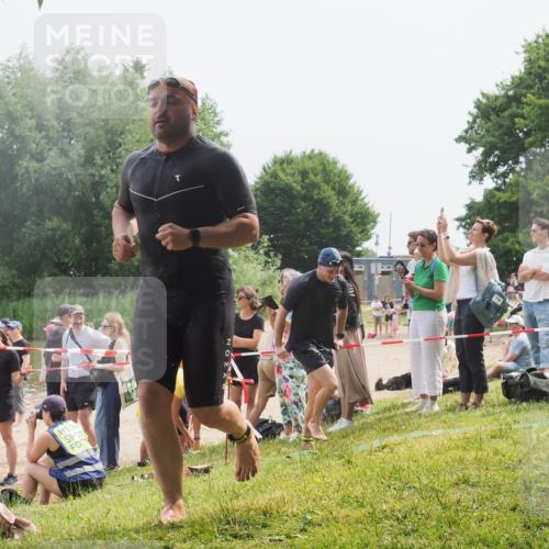 15.06.2025 - 27. Vierlanden-Triathlon KatJ http://msf.ph/oto/8031062 15.06.2025 11:08:47 Schwimmen 671, 703, 719, 720, 852, 863 meine-sportfotos.de