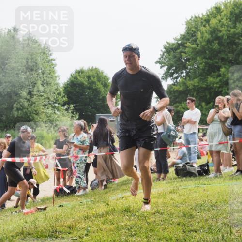 15.06.2025 - 27. Vierlanden-Triathlon KatJ http://msf.ph/oto/8031068 15.06.2025 11:08:49 Schwimmen 671, 703, 720, 852, 863 meine-sportfotos.de
