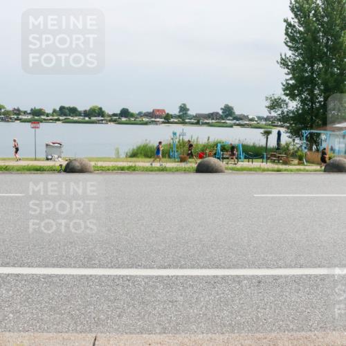 21.06.2025 - 27. Vierlanden-Triathlon H.Heesch http://msf.ph/oto/8031078 15.06.2025 11:32:12 Radfahren 892 meine-sportfotos.de