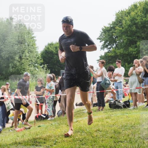 15.06.2025 - 27. Vierlanden-Triathlon KatJ http://msf.ph/oto/8031079 15.06.2025 11:08:49 Schwimmen 671, 703, 720, 852, 863 meine-sportfotos.de