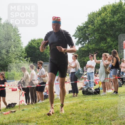 15.06.2025 - 27. Vierlanden-Triathlon KatJ http://msf.ph/oto/8031242 15.06.2025 11:09:13 Schwimmen 776, 811, 816, 846 meine-sportfotos.de