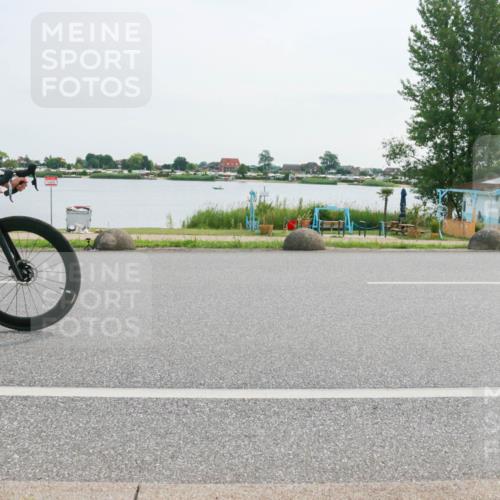 15.06.2025 - 27. Vierlanden-Triathlon H.Heesch http://msf.ph/oto/8031245 15.06.2025 10:35:34 Radfahren 99, 272, 301 meine-sportfotos.de
