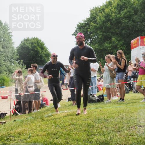 15.06.2025 - 27. Vierlanden-Triathlon KatJ http://msf.ph/oto/8031261 15.06.2025 11:09:17 Schwimmen 776, 811, 816, 829, 846 meine-sportfotos.de