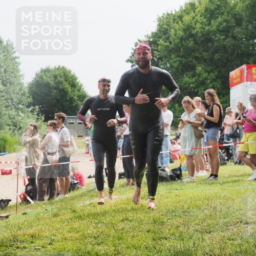 15.06.2025 - 27. Vierlanden-Triathlon KatJ http://msf.ph/oto/8031265 15.06.2025 11:09:18 Schwimmen 776, 811, 816, 829, 846 meine-sportfotos.de