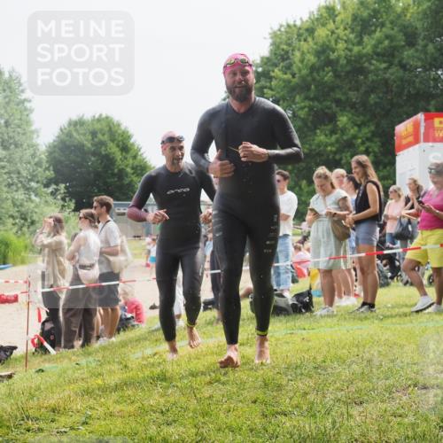 15.06.2025 - 27. Vierlanden-Triathlon KatJ http://msf.ph/oto/8031274 15.06.2025 11:09:18 Schwimmen 776, 811, 816, 829, 846 meine-sportfotos.de