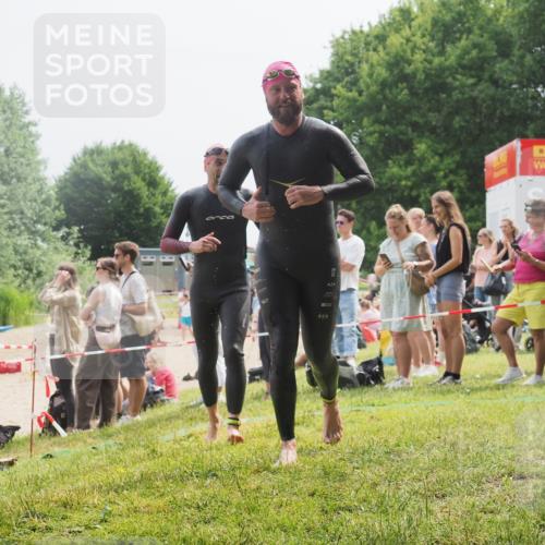 15.06.2025 - 27. Vierlanden-Triathlon KatJ http://msf.ph/oto/8031276 15.06.2025 11:09:18 Schwimmen 776, 811, 816, 829, 846 meine-sportfotos.de