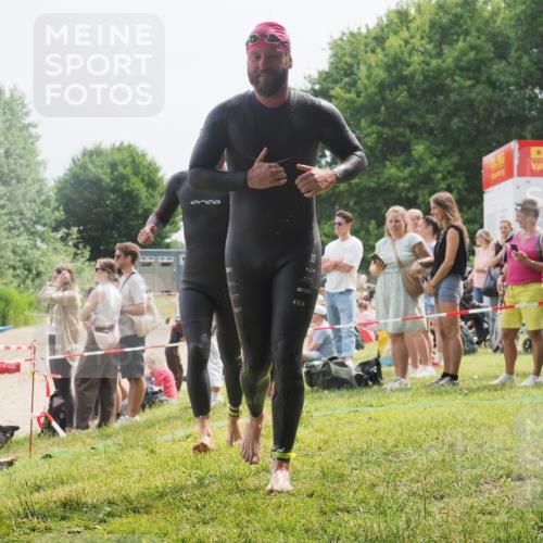 15.06.2025 - 27. Vierlanden-Triathlon KatJ http://msf.ph/oto/8031288 15.06.2025 11:09:18 Schwimmen 776, 811, 816, 829, 846 meine-sportfotos.de