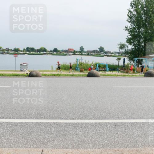 21.06.2025 - 27. Vierlanden-Triathlon H.Heesch http://msf.ph/oto/8031315 15.06.2025 11:32:59 Radfahren 650, 744 meine-sportfotos.de