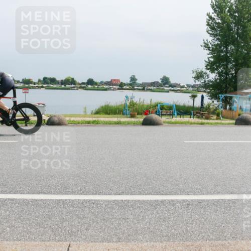 21.06.2025 - 27. Vierlanden-Triathlon H.Heesch http://msf.ph/oto/8031327 15.06.2025 11:33:07 Radfahren 173, 755, 757 meine-sportfotos.de