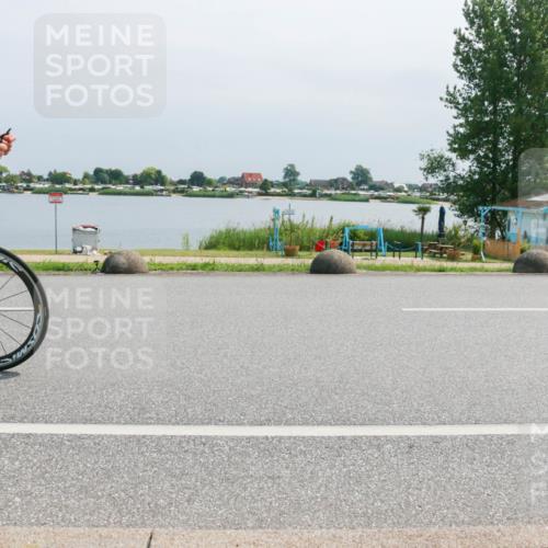 21.06.2025 - 27. Vierlanden-Triathlon H.Heesch http://msf.ph/oto/8031337 15.06.2025 11:33:08 Radfahren 173, 755, 757 meine-sportfotos.de