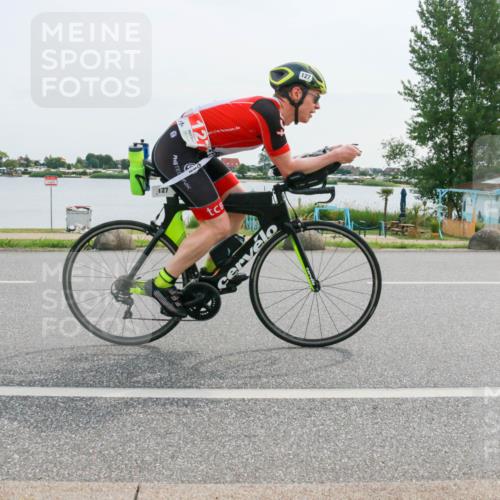 15.06.2025 - 27. Vierlanden-Triathlon H.Heesch http://msf.ph/oto/8031352 15.06.2025 10:35:43 Radfahren 21, 106, 127, 134, 239 meine-sportfotos.de