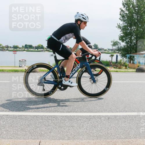 21.06.2025 - 27. Vierlanden-Triathlon H.Heesch http://msf.ph/oto/8031386 15.06.2025 11:33:11 Radfahren 173, 755, 757, 950 meine-sportfotos.de