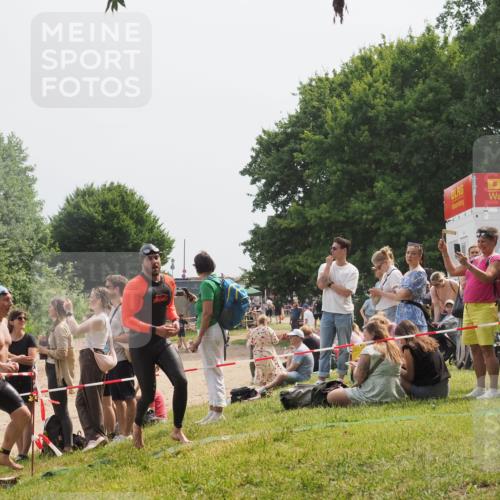 15.06.2025 - 27. Vierlanden-Triathlon KatJ http://msf.ph/oto/8031436 15.06.2025 11:09:54 Schwimmen 745, 784, 786 meine-sportfotos.de