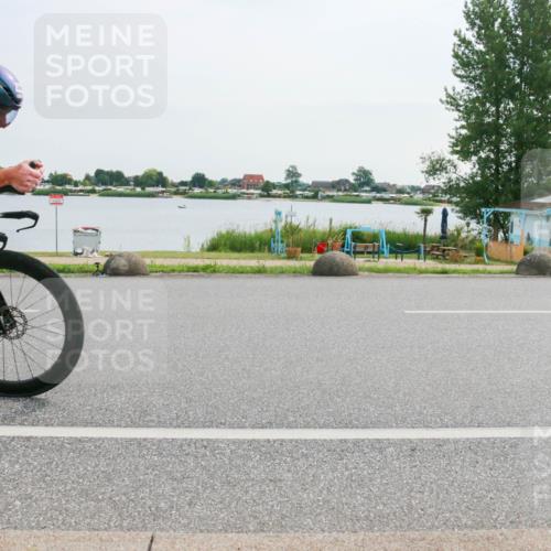 15.06.2025 - 27. Vierlanden-Triathlon H.Heesch http://msf.ph/oto/8031437 15.06.2025 10:35:59 Radfahren 87, 300, 390 meine-sportfotos.de