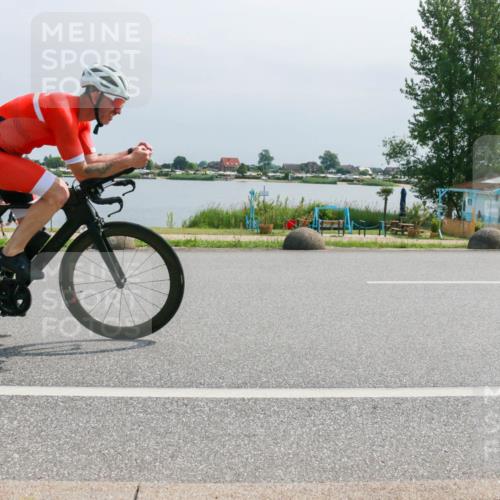 21.06.2025 - 27. Vierlanden-Triathlon H.Heesch http://msf.ph/oto/8031510 15.06.2025 11:33:27 Radfahren 157, 732 meine-sportfotos.de