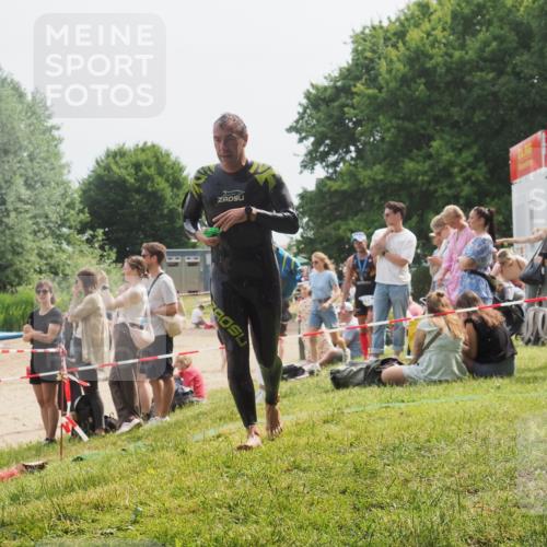 15.06.2025 - 27. Vierlanden-Triathlon KatJ http://msf.ph/oto/8031564 15.06.2025 11:10:00 Schwimmen 745, 784, 786 meine-sportfotos.de