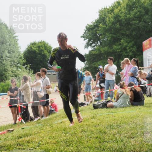 15.06.2025 - 27. Vierlanden-Triathlon KatJ http://msf.ph/oto/8031569 15.06.2025 11:10:00 Schwimmen 745, 784, 786 meine-sportfotos.de