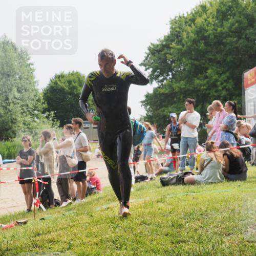 15.06.2025 - 27. Vierlanden-Triathlon KatJ http://msf.ph/oto/8031575 15.06.2025 11:10:00 Schwimmen 745, 784, 786 meine-sportfotos.de