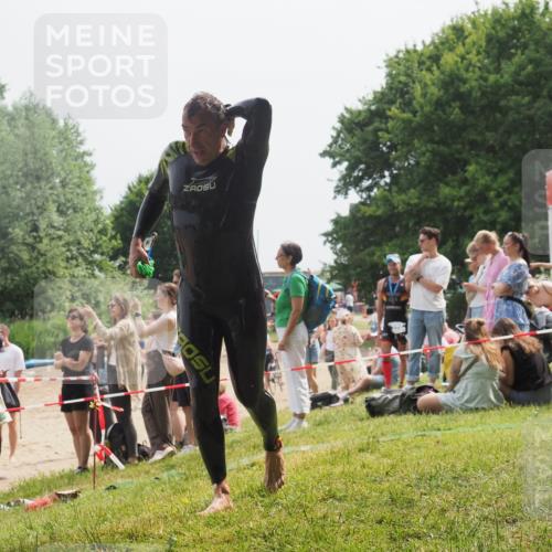 15.06.2025 - 27. Vierlanden-Triathlon KatJ http://msf.ph/oto/8031583 15.06.2025 11:10:00 Schwimmen 745, 784, 786 meine-sportfotos.de