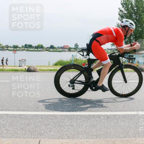21.06.2025 - 27. Vierlanden-Triathlon H.Heesch http://msf.ph/oto/8031589 15.06.2025 11:33:27 Radfahren 157, 732 meine-sportfotos.de