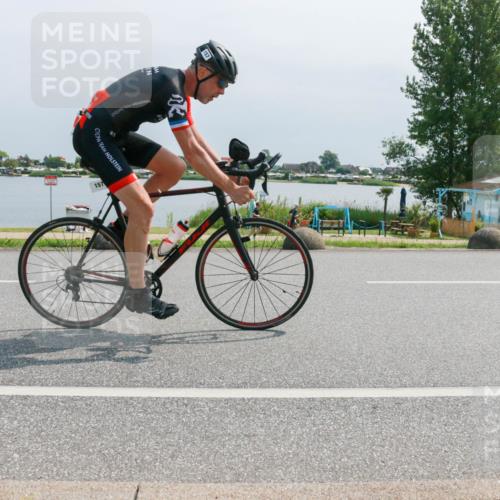 21.06.2025 - 27. Vierlanden-Triathlon H.Heesch http://msf.ph/oto/8031600 15.06.2025 11:33:30 Radfahren 157, 732 meine-sportfotos.de