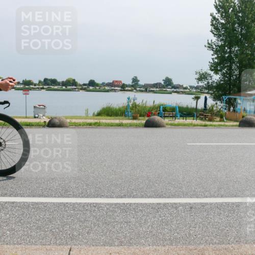21.06.2025 - 27. Vierlanden-Triathlon H.Heesch http://msf.ph/oto/8031665 15.06.2025 11:33:52 Radfahren 238, 661, 692 meine-sportfotos.de