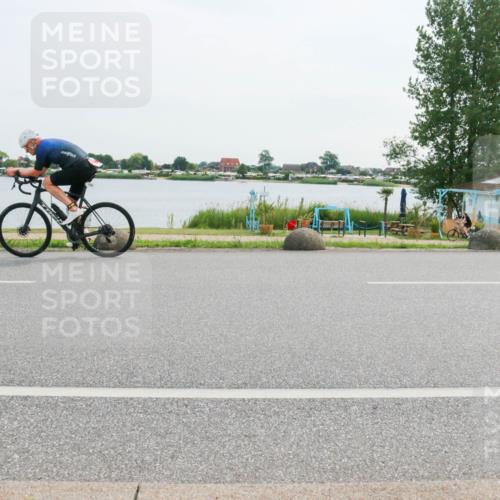 15.06.2025 - 27. Vierlanden-Triathlon H.Heesch http://msf.ph/oto/8031691 15.06.2025 10:37:16 Radfahren 135, 160, 202, 237, 337 meine-sportfotos.de