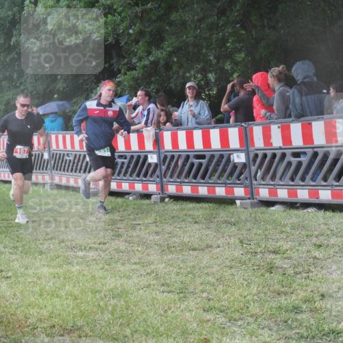 21.06.2025 - 27. Vierlanden-Triathlon KatJ http://msf.ph/oto/8031703 15.06.2025 13:41:10 Ziel 133, 167, 637, 961 meine-sportfotos.de