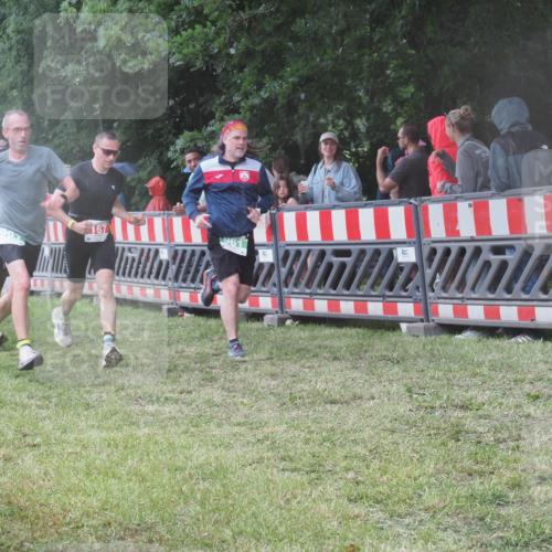21.06.2025 - 27. Vierlanden-Triathlon KatJ http://msf.ph/oto/8031715 15.06.2025 13:41:10 Ziel 133, 167, 637, 961 meine-sportfotos.de