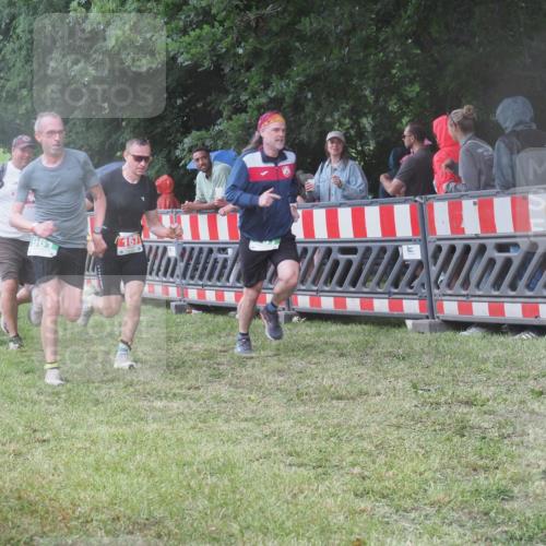 21.06.2025 - 27. Vierlanden-Triathlon KatJ http://msf.ph/oto/8031722 15.06.2025 13:41:10 Ziel 133, 167, 637, 961 meine-sportfotos.de