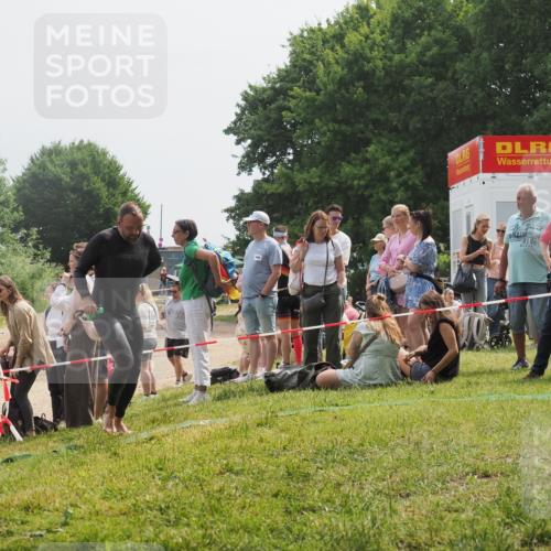 15.06.2025 - 27. Vierlanden-Triathlon KatJ http://msf.ph/oto/8031742 15.06.2025 11:10:47 Schwimmen 770, 832, 953 meine-sportfotos.de