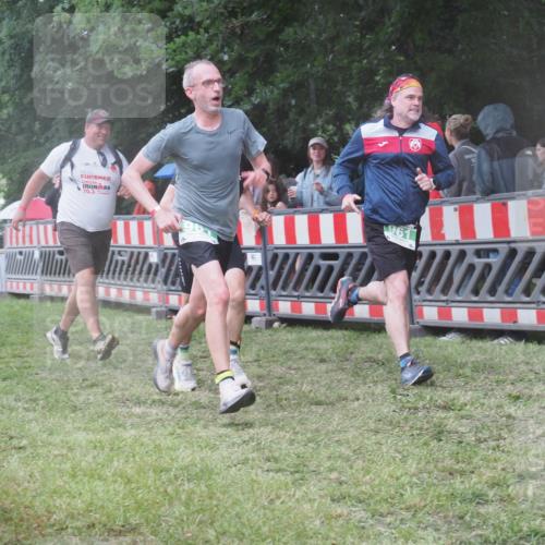 21.06.2025 - 27. Vierlanden-Triathlon KatJ http://msf.ph/oto/8031745 15.06.2025 13:41:11 Ziel 133, 167, 637, 961 meine-sportfotos.de
