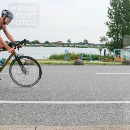 15.06.2025 - 27. Vierlanden-Triathlon H.Heesch http://msf.ph/oto/8031781 15.06.2025 10:38:08 Radfahren 286, 323 meine-sportfotos.de