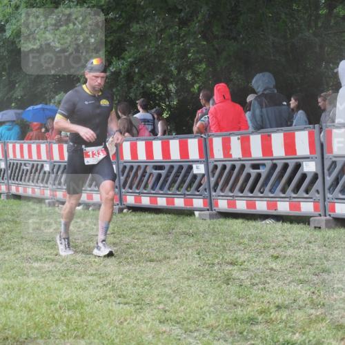 21.06.2025 - 27. Vierlanden-Triathlon KatJ http://msf.ph/oto/8031813 15.06.2025 13:41:18 Ziel 133 meine-sportfotos.de