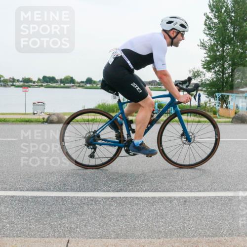 15.06.2025 - 27. Vierlanden-Triathlon H.Heesch http://msf.ph/oto/8031815 15.06.2025 10:38:18 Radfahren 154, 320 meine-sportfotos.de