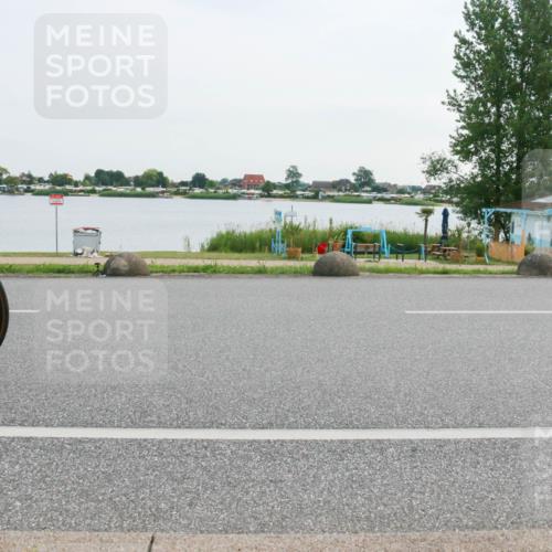 15.06.2025 - 27. Vierlanden-Triathlon H.Heesch http://msf.ph/oto/8031858 15.06.2025 10:38:28 Radfahren 7, 13, 88, 218, 258 meine-sportfotos.de
