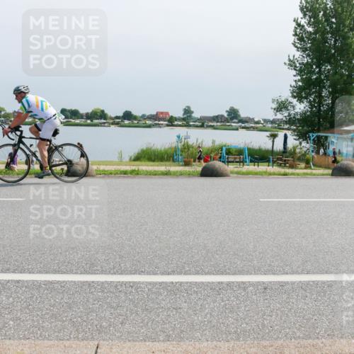 21.06.2025 - 27. Vierlanden-Triathlon H.Heesch http://msf.ph/oto/8031870 15.06.2025 11:34:18 Radfahren 685, 806 meine-sportfotos.de