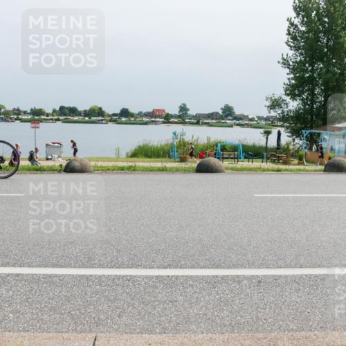 21.06.2025 - 27. Vierlanden-Triathlon H.Heesch http://msf.ph/oto/8031875 15.06.2025 11:34:18 Radfahren 685, 806 meine-sportfotos.de