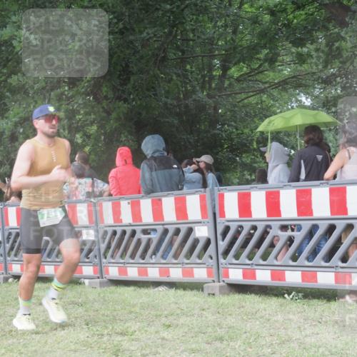 21.06.2025 - 27. Vierlanden-Triathlon KatJ http://msf.ph/oto/8031884 15.06.2025 13:41:31 Ziel 754 meine-sportfotos.de