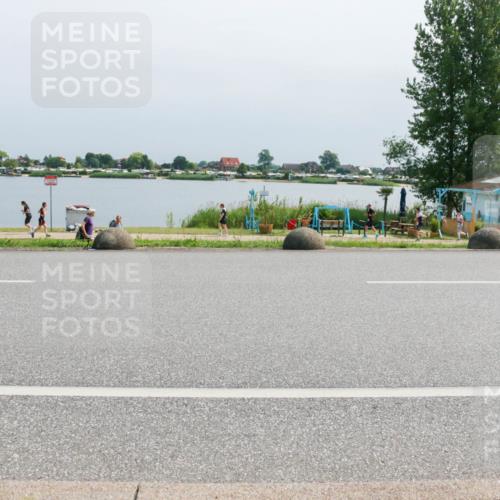 21.06.2025 - 27. Vierlanden-Triathlon H.Heesch http://msf.ph/oto/8031886 15.06.2025 11:34:20 Radfahren 806 meine-sportfotos.de
