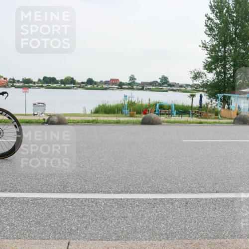 15.06.2025 - 27. Vierlanden-Triathlon H.Heesch http://msf.ph/oto/8031891 15.06.2025 10:38:29 Radfahren 7, 13, 88, 218, 258 meine-sportfotos.de