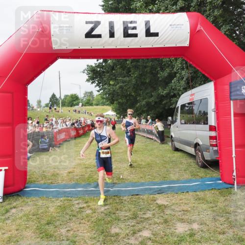 21.06.2025 - 27. Vierlanden-Triathlon MichiJ http://msf.ph/oto/8031907 15.06.2026 12:49:18 Ziel 764, 984, 986, 987, 988 meine-sportfotos.de