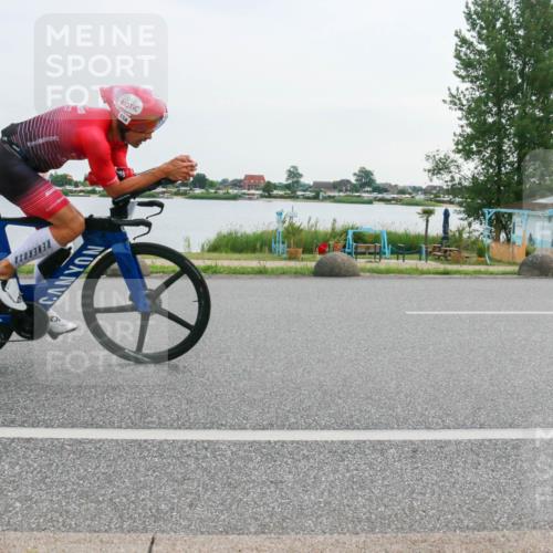 15.06.2025 - 27. Vierlanden-Triathlon H.Heesch http://msf.ph/oto/8031932 15.06.2025 10:38:44 Radfahren 158, 427 meine-sportfotos.de