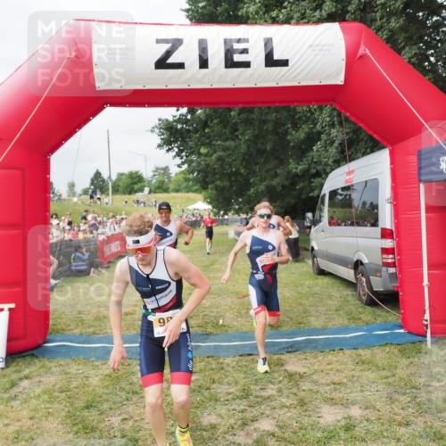 21.06.2025 - 27. Vierlanden-Triathlon MichiJ http://msf.ph/oto/8031953 15.06.2026 12:49:19 Ziel 764, 984, 986, 987, 988 meine-sportfotos.de