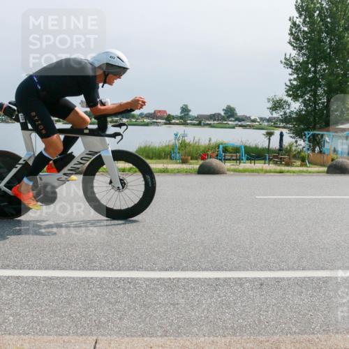 21.06.2025 - 27. Vierlanden-Triathlon H.Heesch http://msf.ph/oto/8031971 15.06.2025 11:34:32 Radfahren 250, 822, 905 meine-sportfotos.de