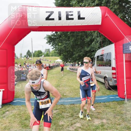 21.06.2025 - 27. Vierlanden-Triathlon MichiJ http://msf.ph/oto/8031984 15.06.2026 12:49:19 Ziel 764, 984, 986, 987, 988 meine-sportfotos.de