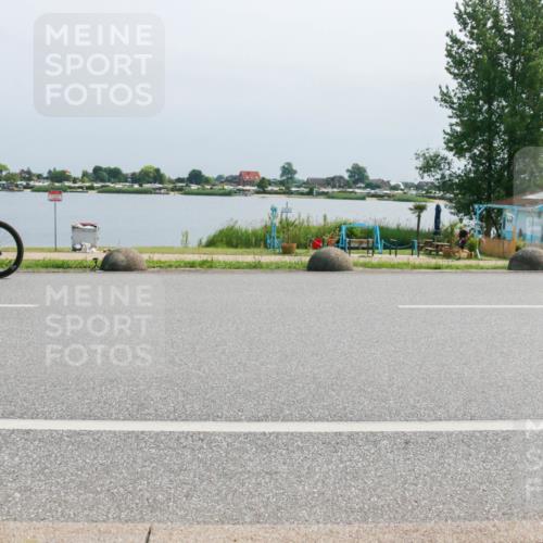 21.06.2025 - 27. Vierlanden-Triathlon H.Heesch http://msf.ph/oto/8031991 15.06.2025 11:34:37 Radfahren 250, 740, 935 meine-sportfotos.de